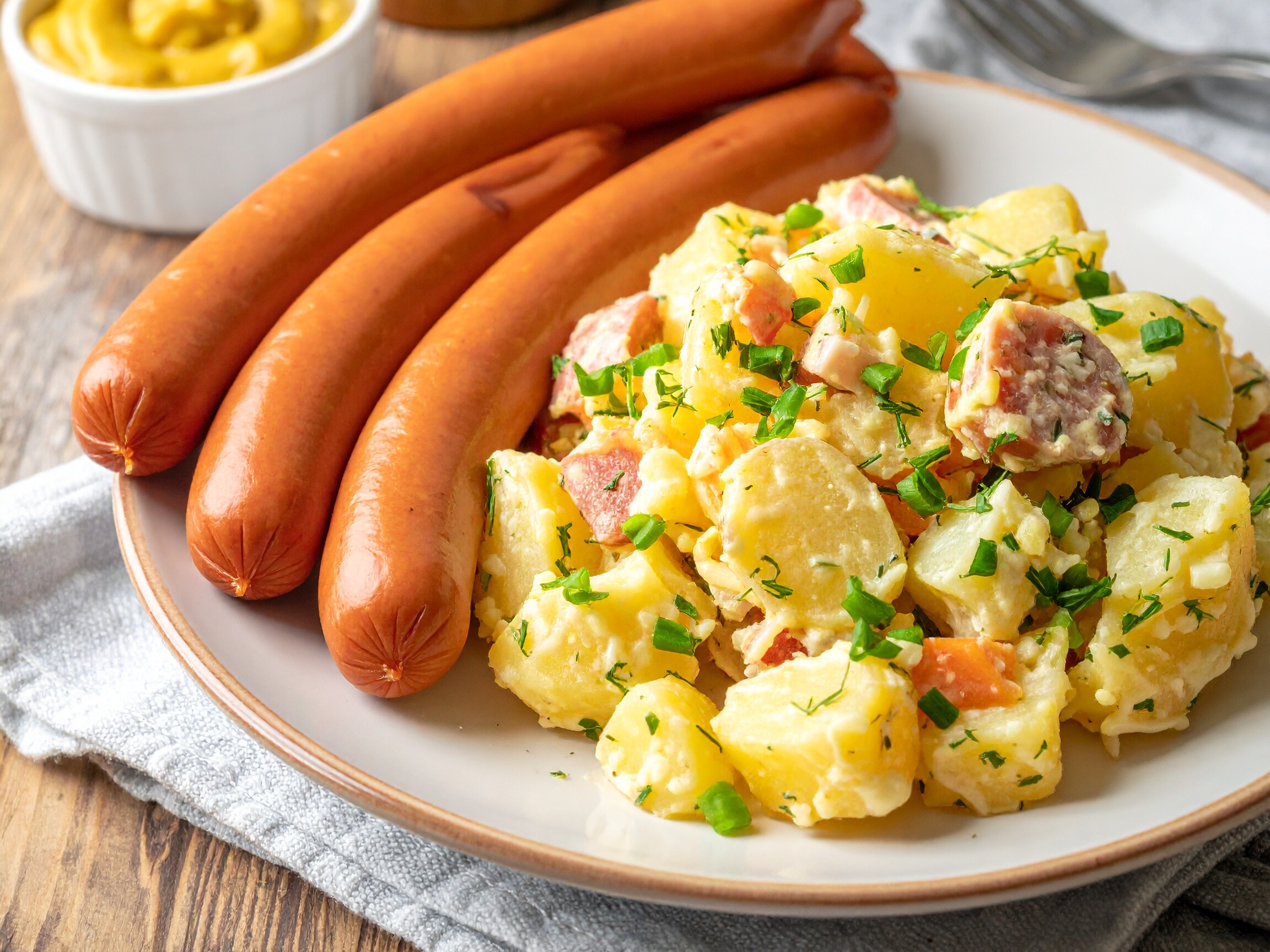 Kartoffelsalat mit Würstchen Kartoffelsalat mit Würstchen