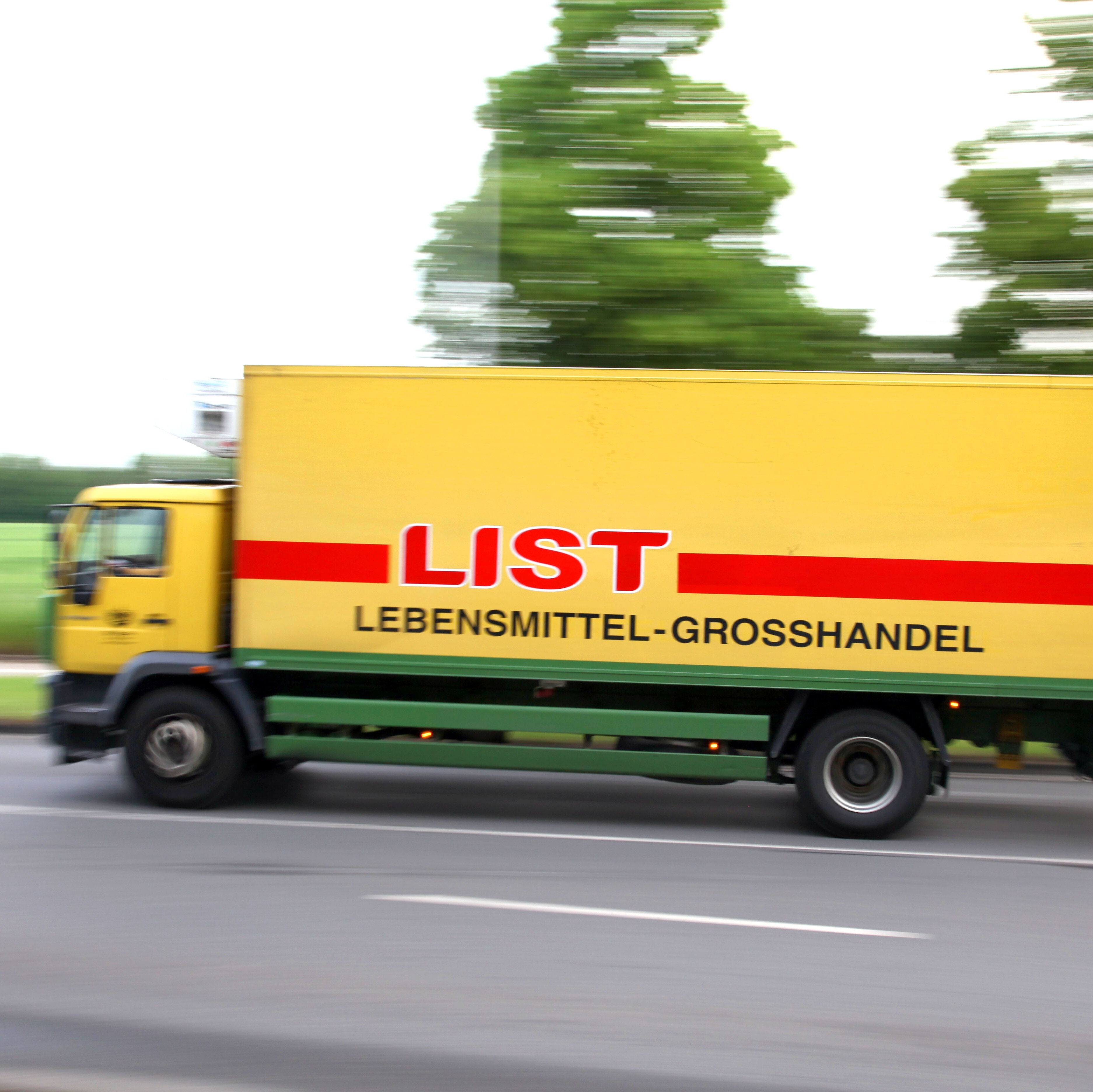 List LKW bei der Fahrt